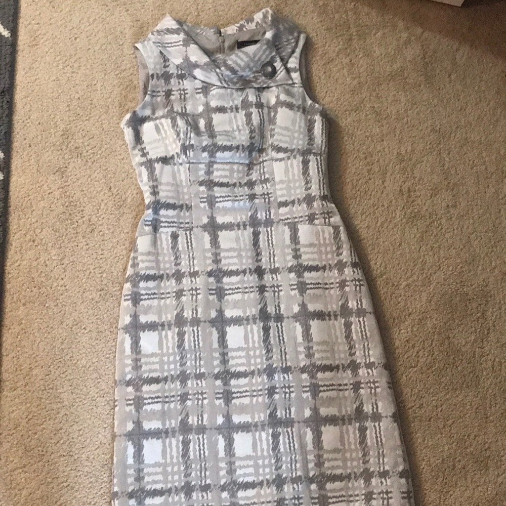 Tahari dress only worn once!